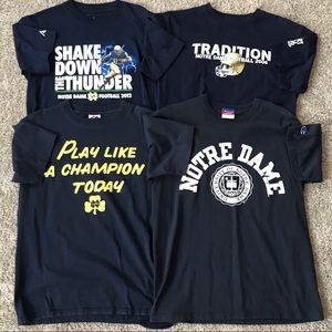 Notre Dame T-shirt lot Size MD